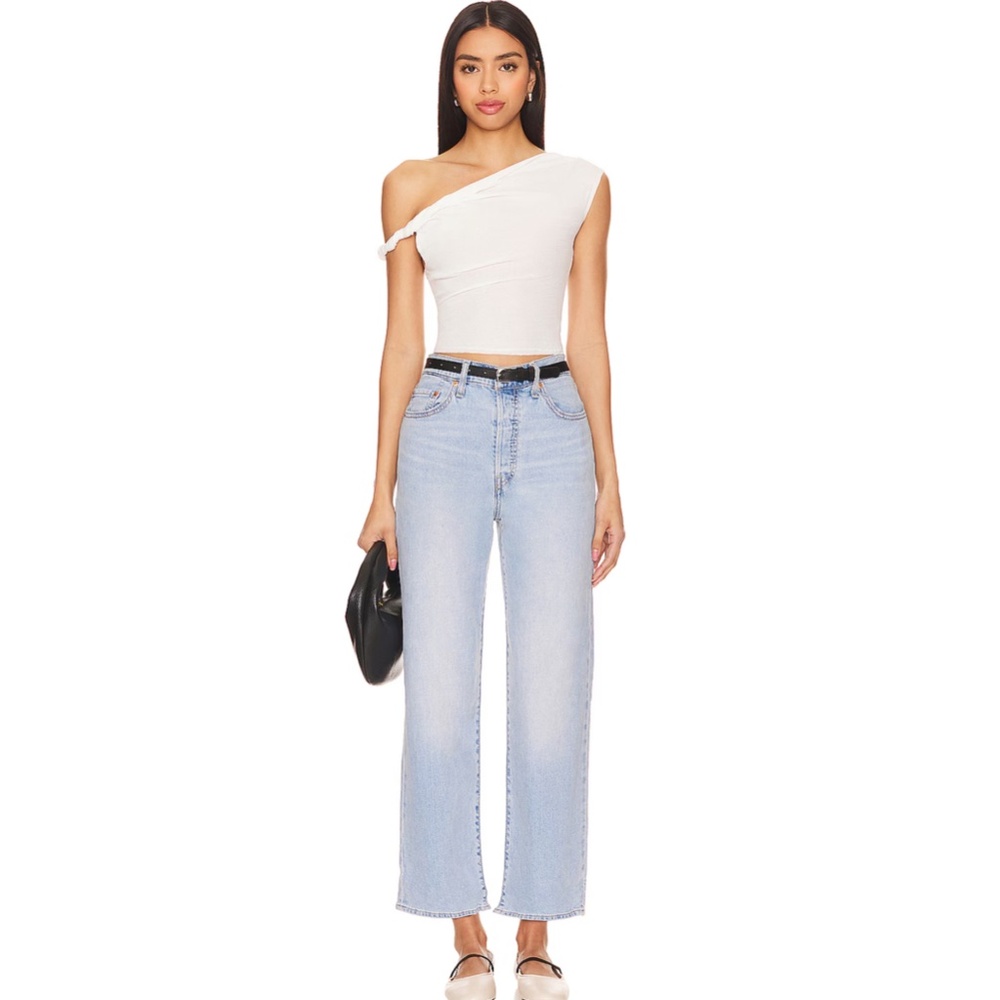 Levi's Women's Ribcage Straight Ankle Jeans - Picture 2 of 14